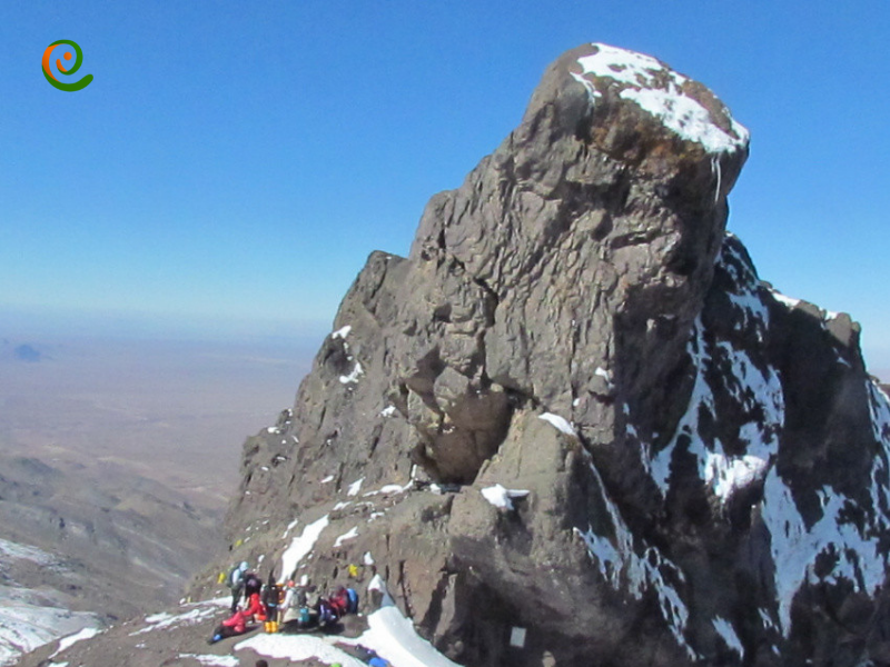 قله هزار بلندترین قله در جنوب کشور که در کرمان قرار دارد را در دکوول بخوانید.
